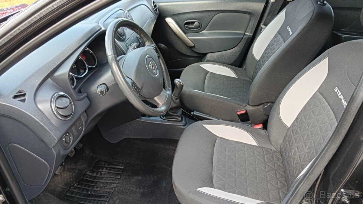 2015 Dacia SANDERO - 17