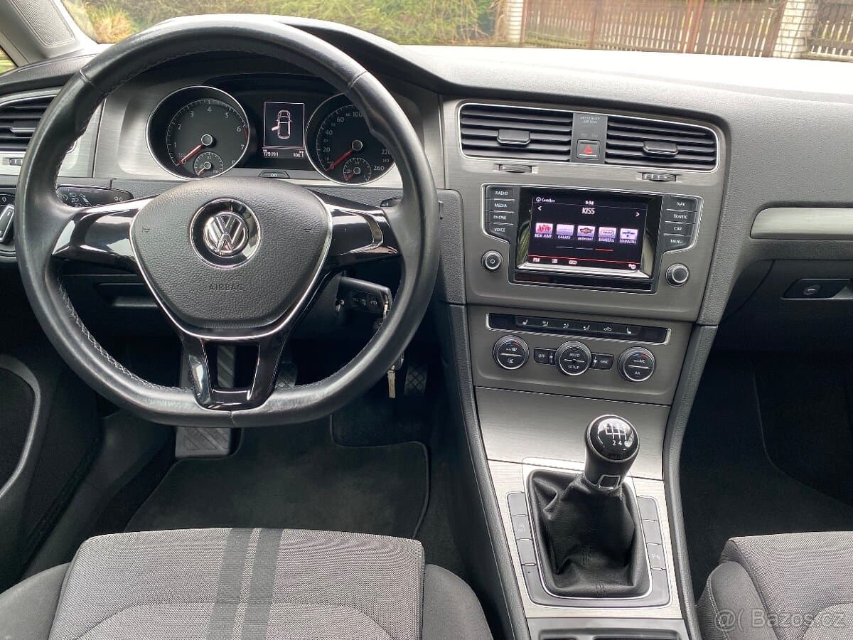 2013 Volkswagen GOLF - 17