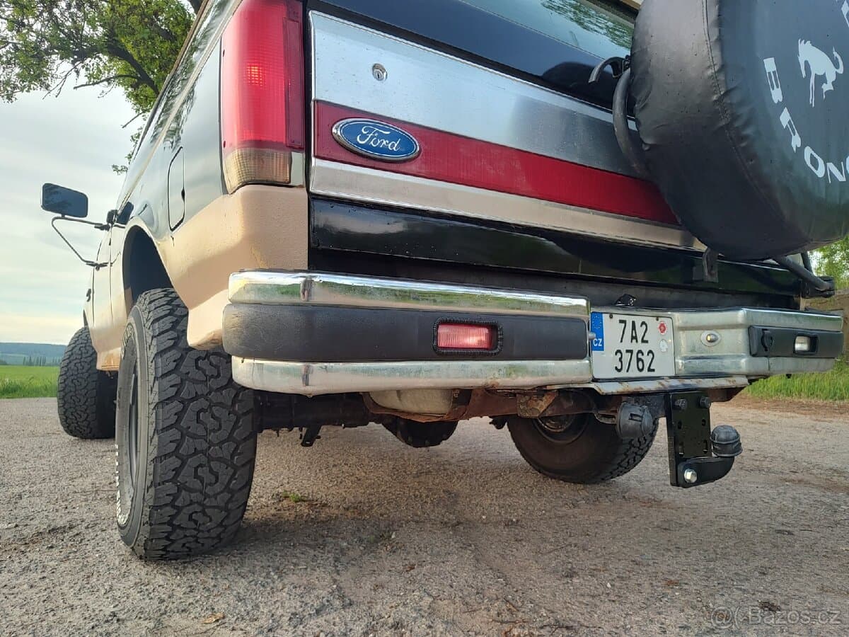 1990 Ford BRONCO - 17