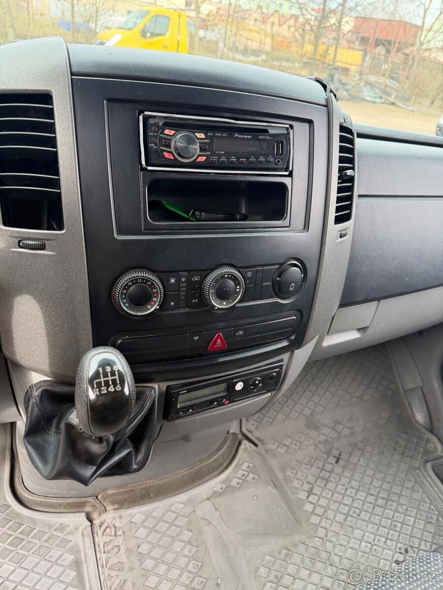 2010 Mercedes-Benz SPRINTER - 17