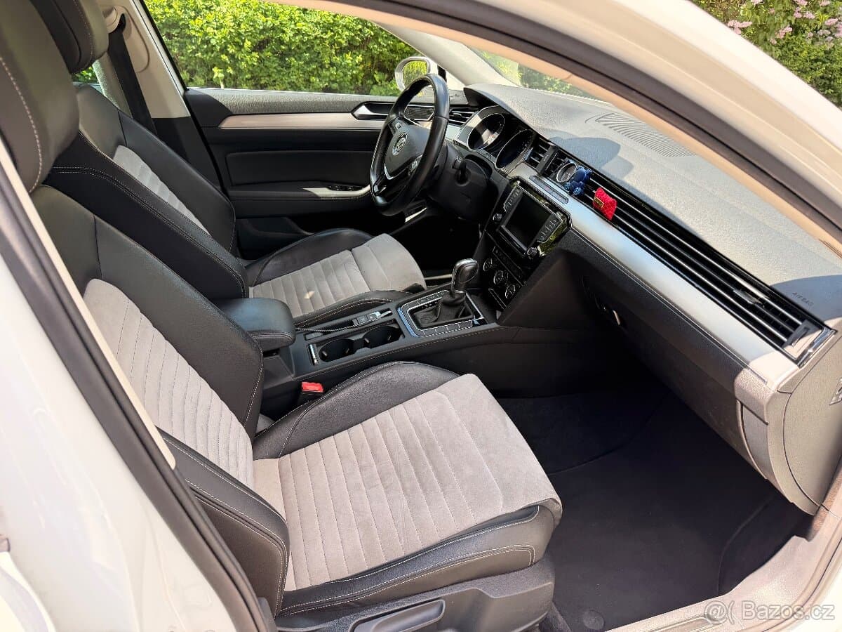 2016 Volkswagen PASSAT - 17