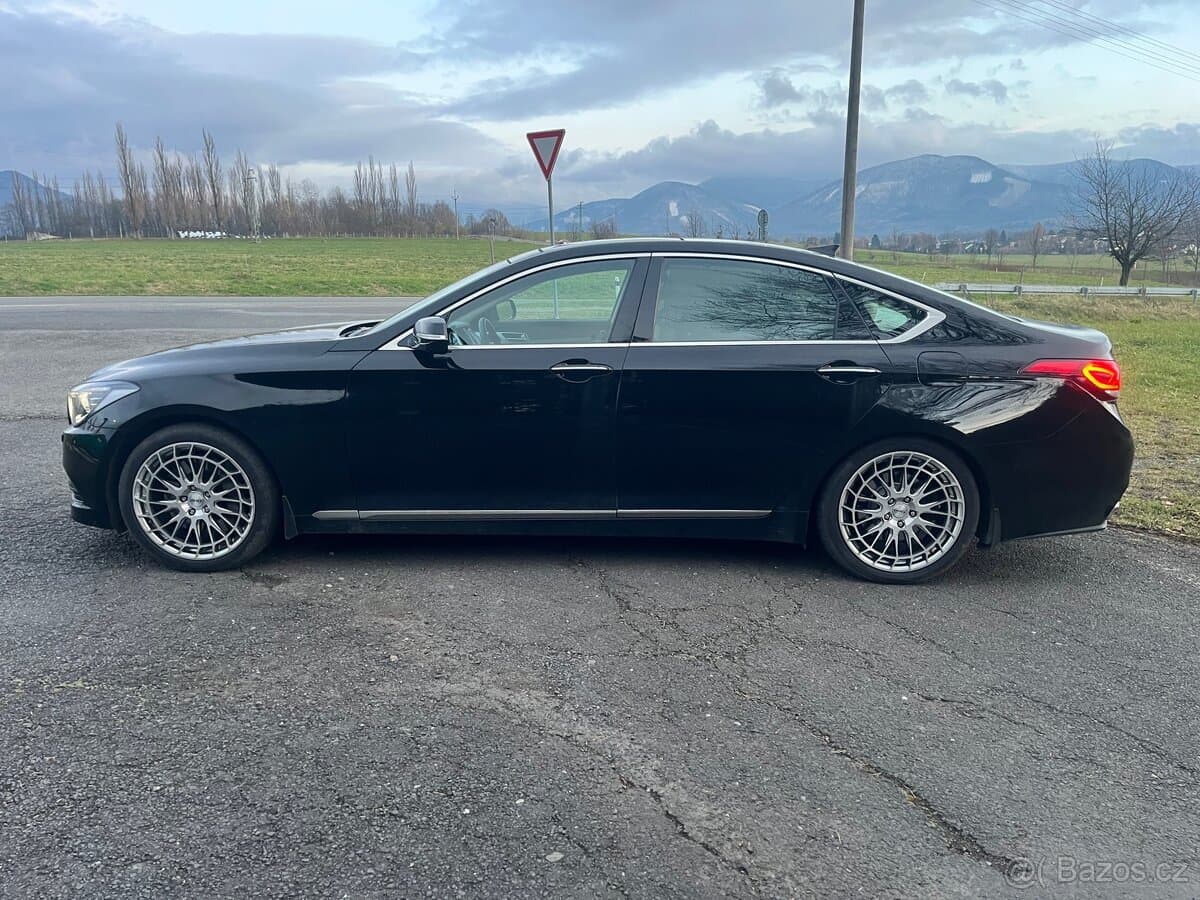 Hyundai GENESIS - 17
