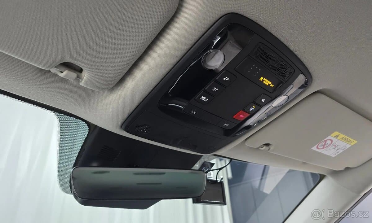 2024 Kia CARNIVAL - 17