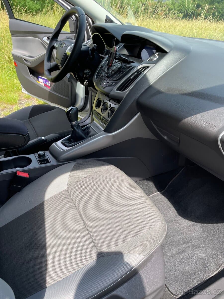 2012 Ford FOCUS - 17
