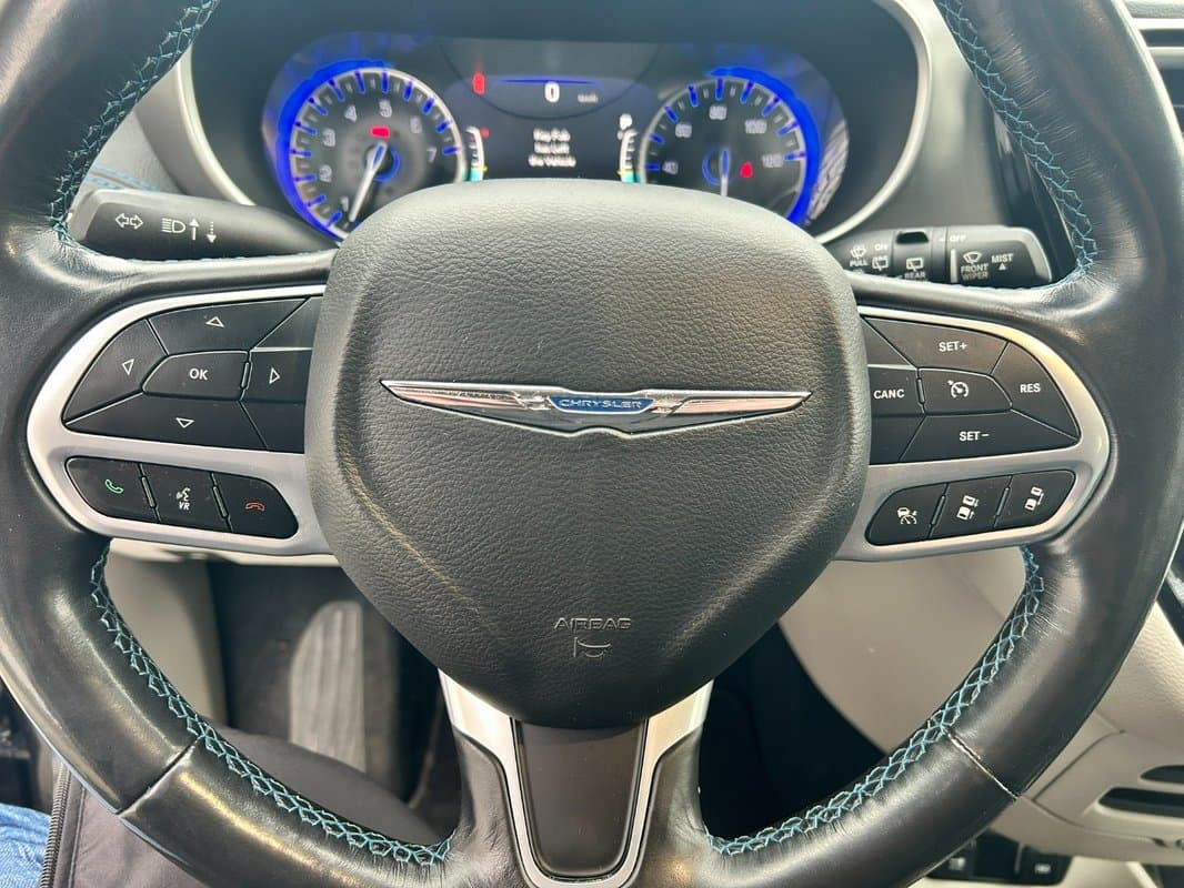 2021 Chrysler PACIFICA - 17
