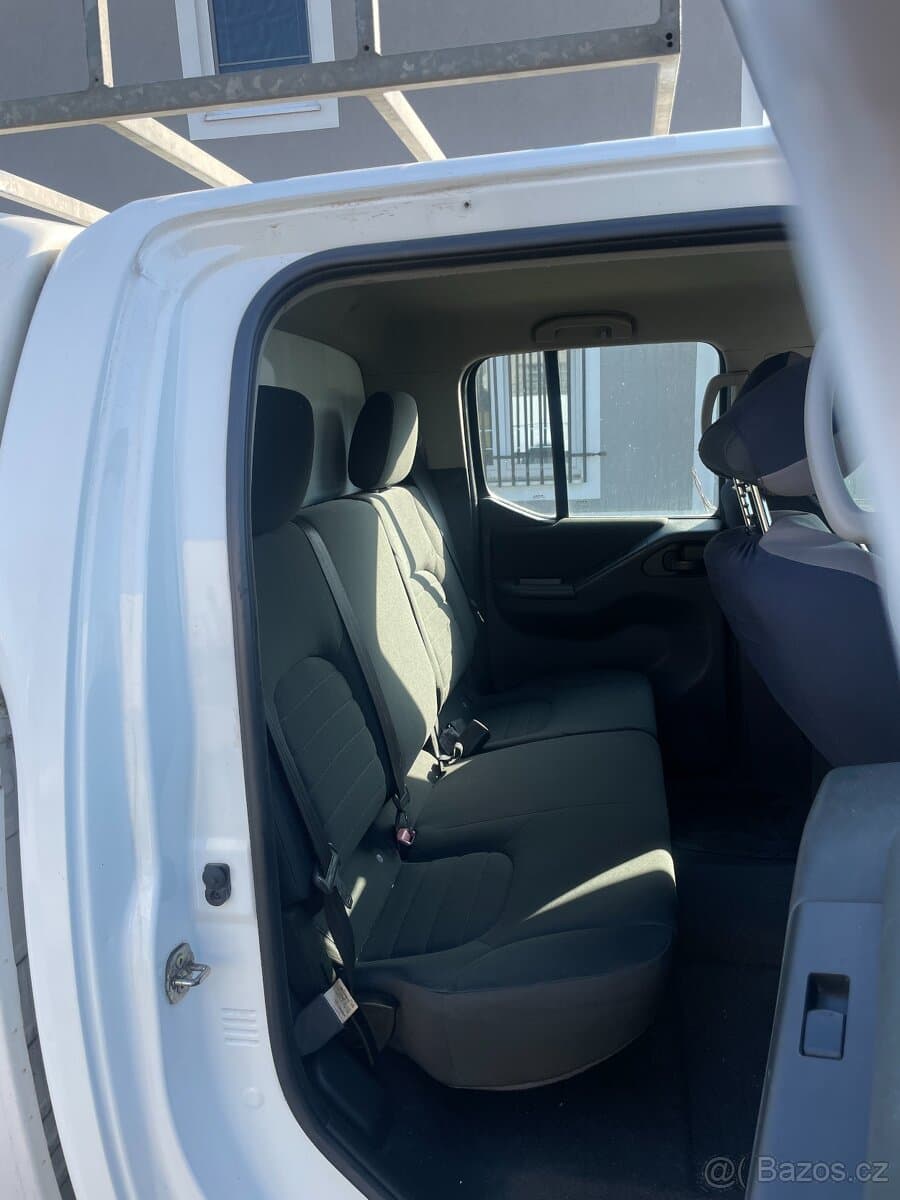 2015 Nissan NAVARA - 17