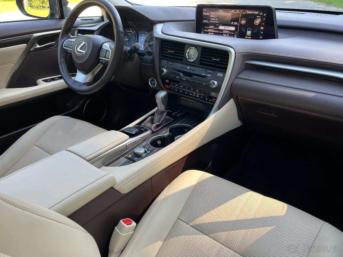 2016 Lexus RX - 17