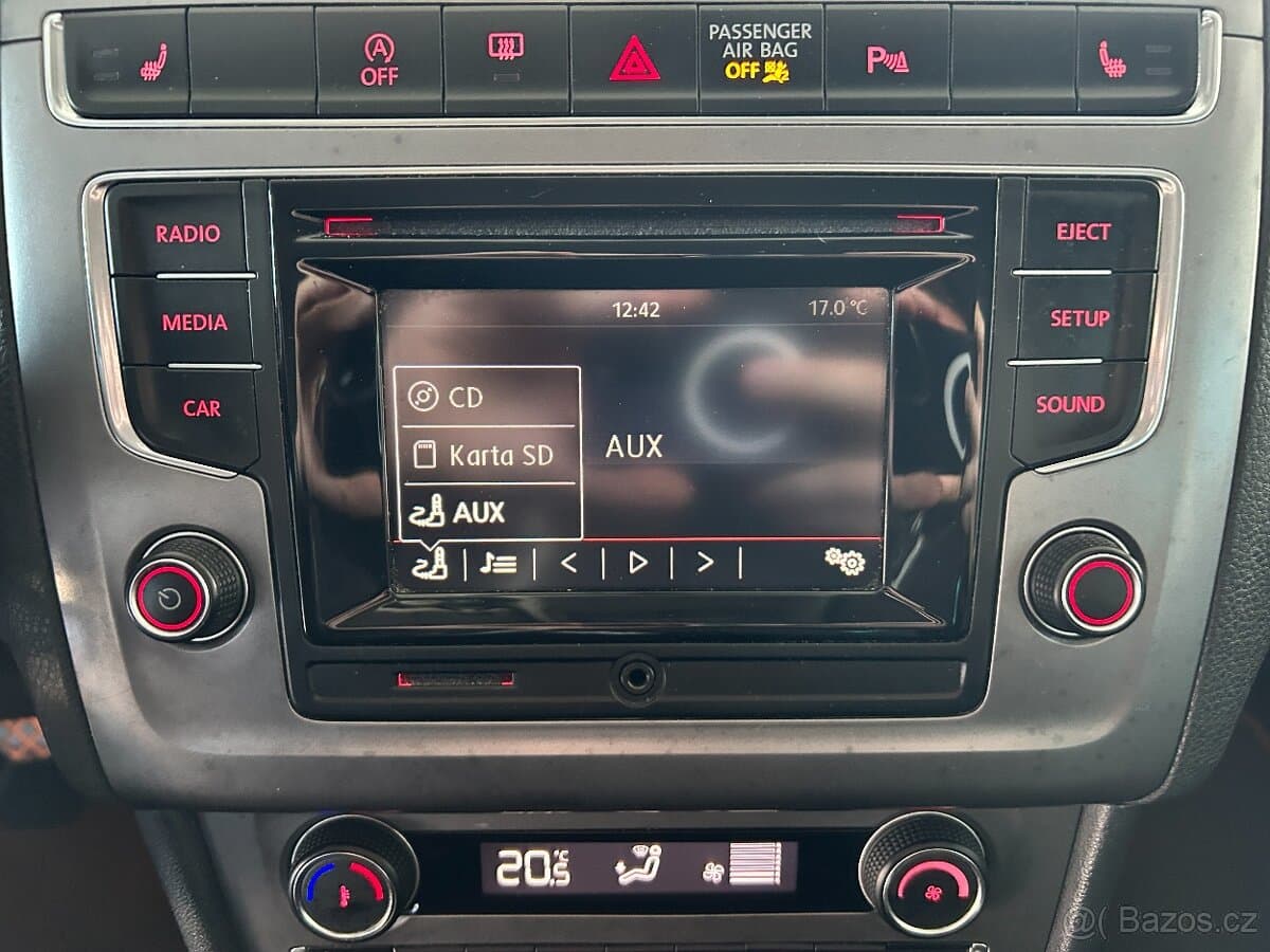 2015 Volkswagen POLO - 17