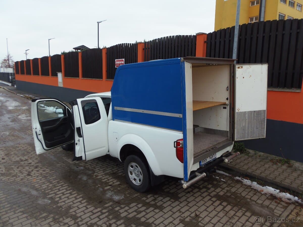 2009 Nissan NAVARA - 17