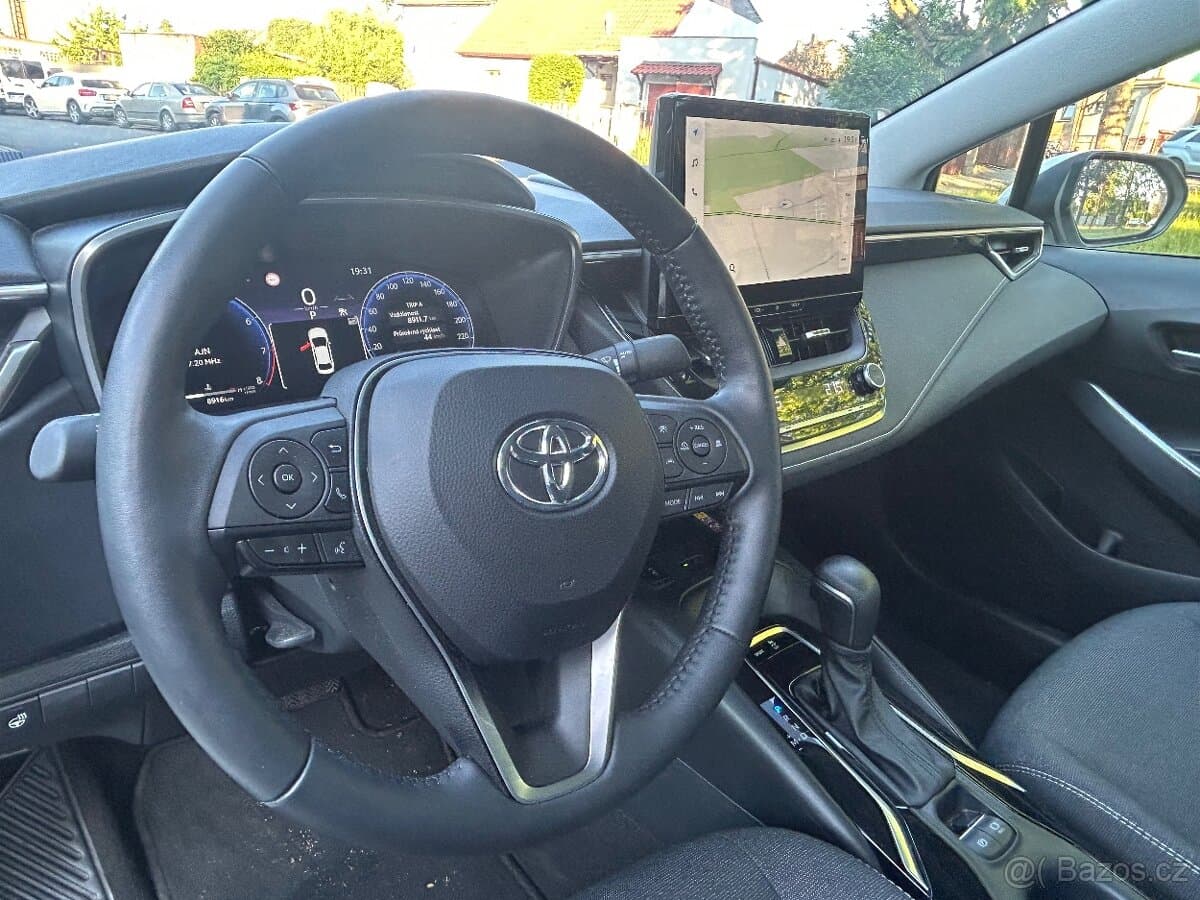 2024 Toyota COROLLA - 17