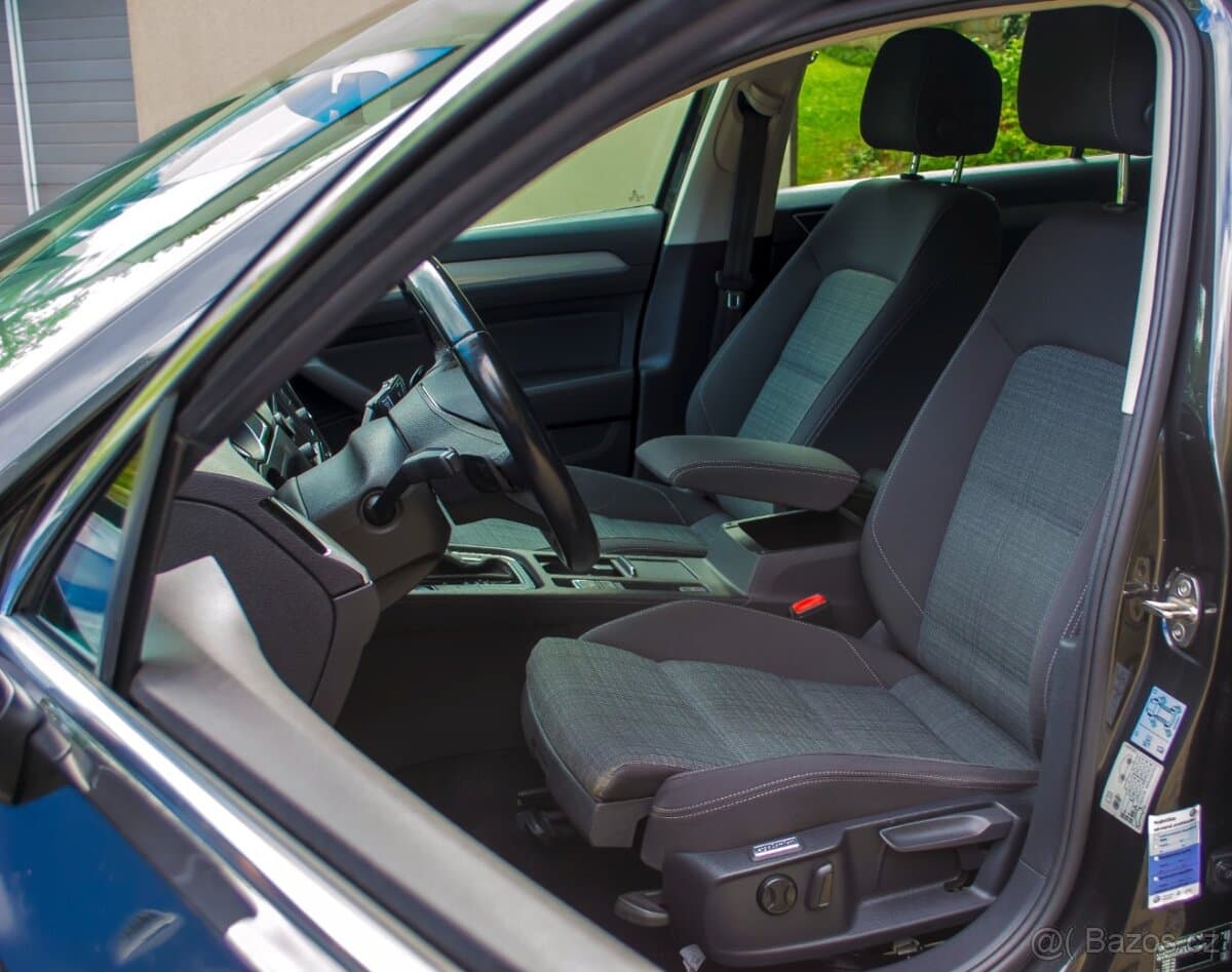 2020 Volkswagen PASSAT - 17