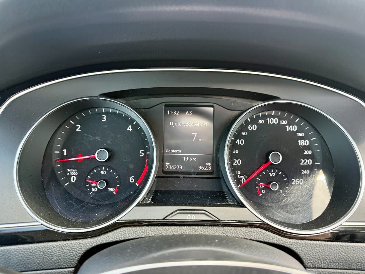 Volkswagen PASSAT - 17