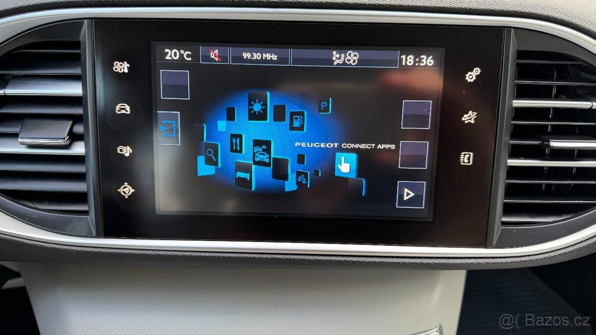 2016 Peugeot 308 - 17