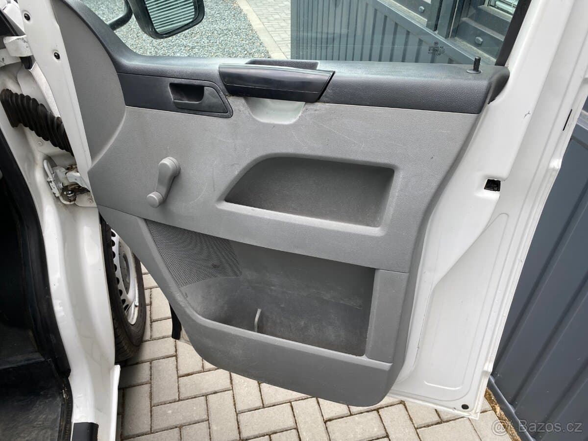 2011 Volkswagen TRANSPORTER - 17