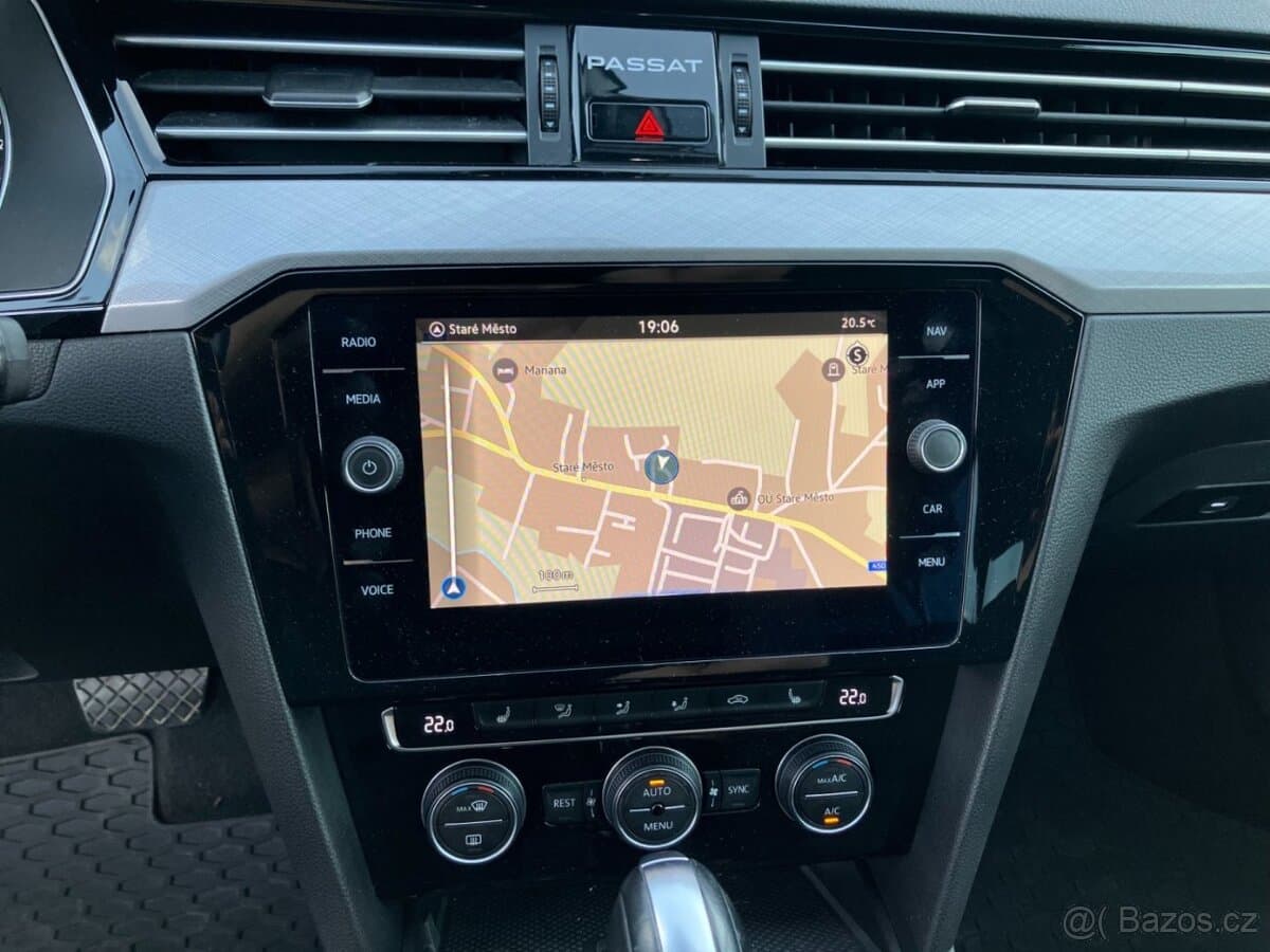 2020 Volkswagen PASSAT - 17