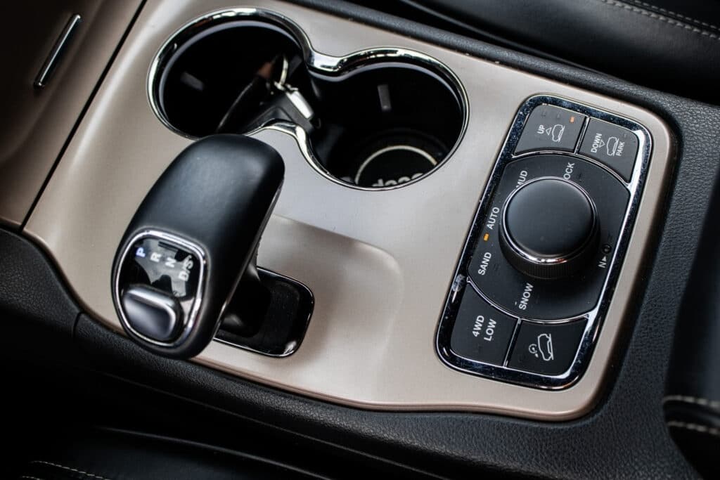 2015 Jeep CHEROKEE - 17