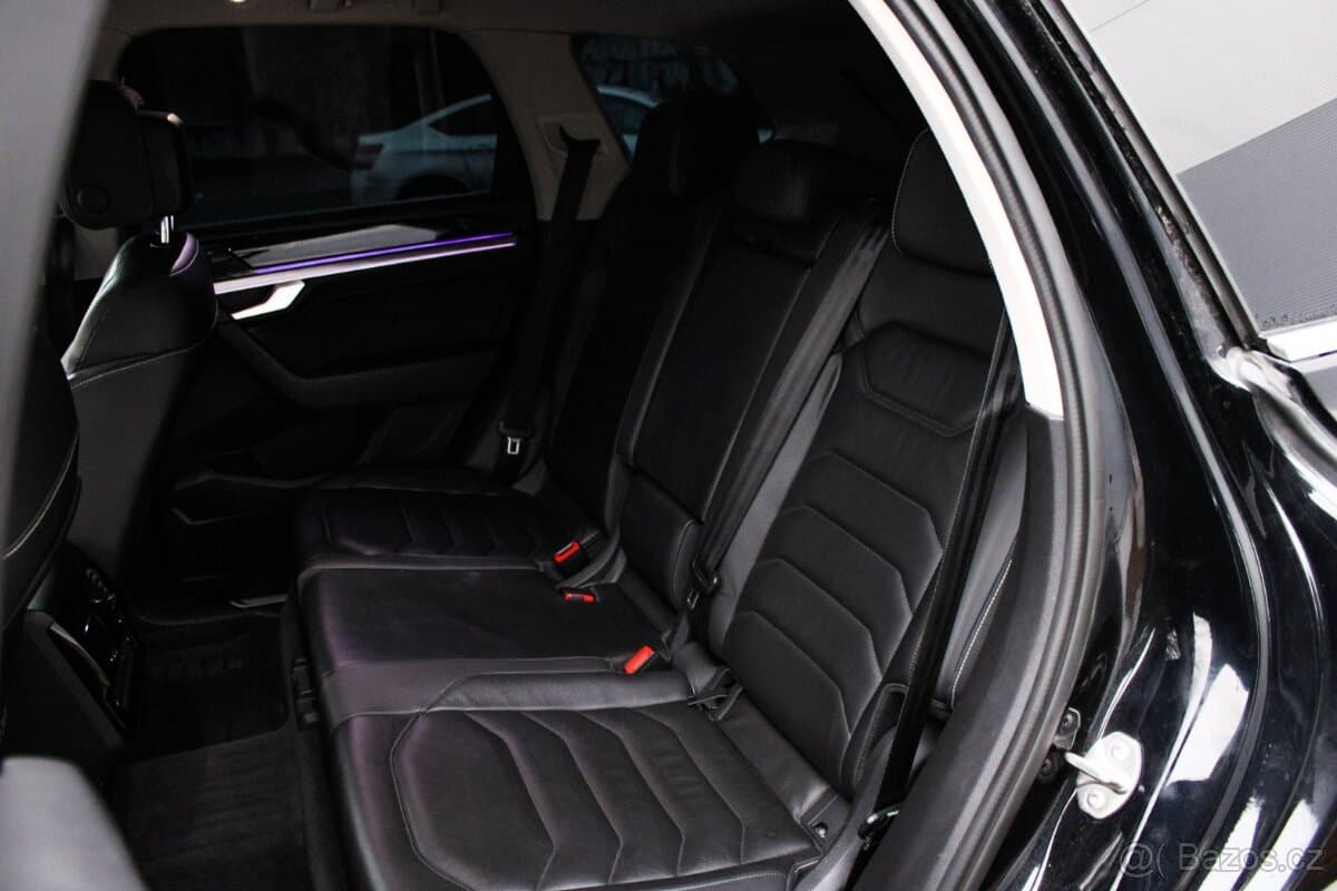 2018 Volkswagen TOUAREG - 17