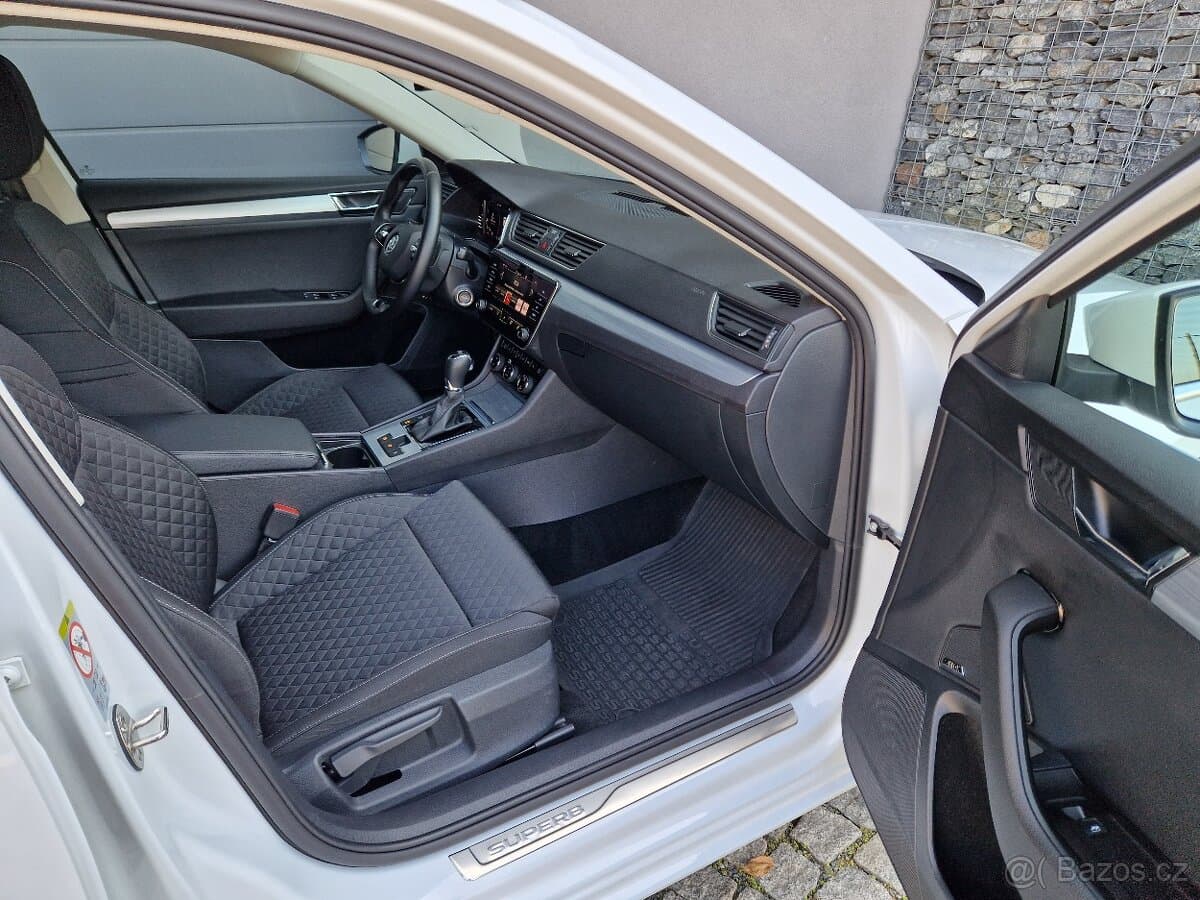 2022 Škoda SUPERB - 17
