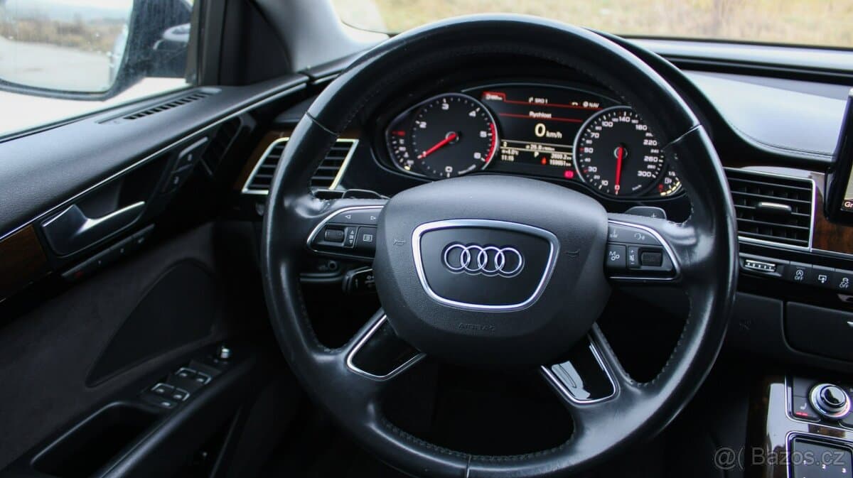 2016 Audi A8 - 17