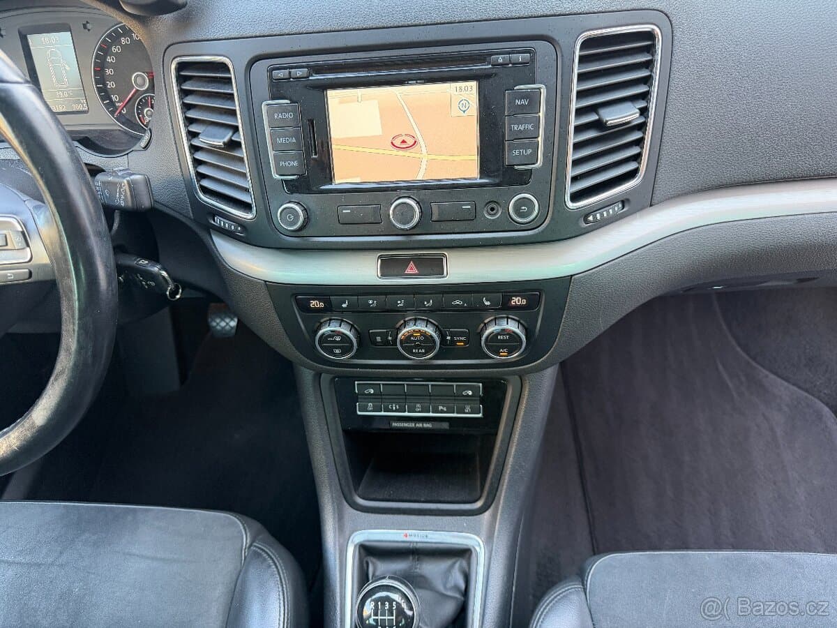2012 Volkswagen SHARAN - 17