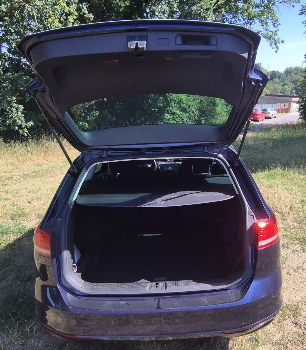 2016 Volkswagen PASSAT - 17