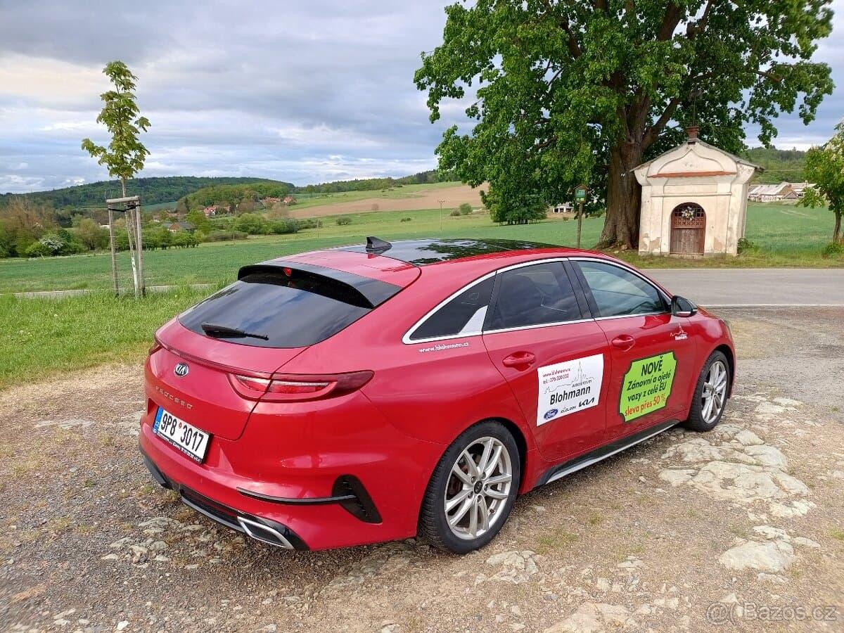 2019 Kia PROCEED - 17