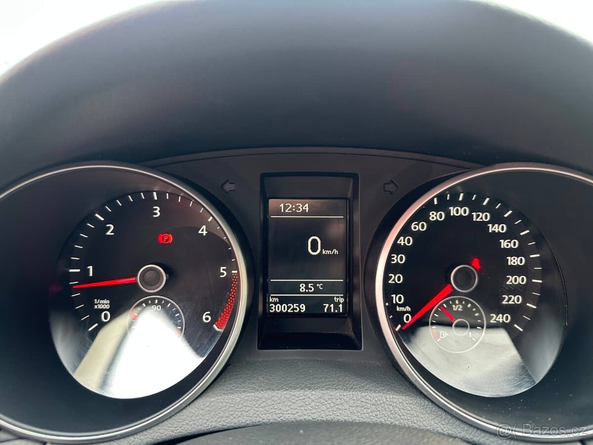 2013 Volkswagen GOLF - 17