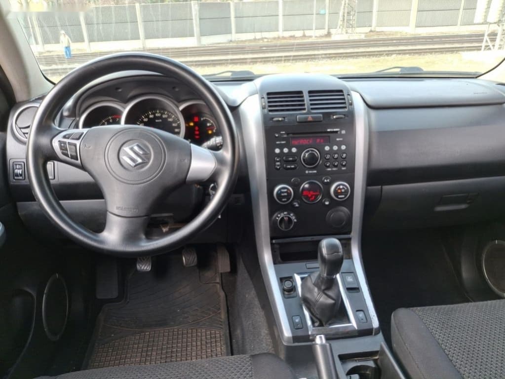 2009 Suzuki GRAND - 17