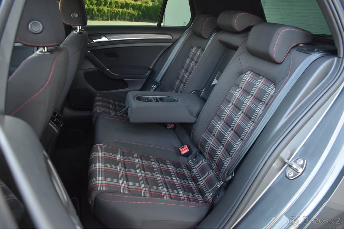 2019 Volkswagen GOLF - 17