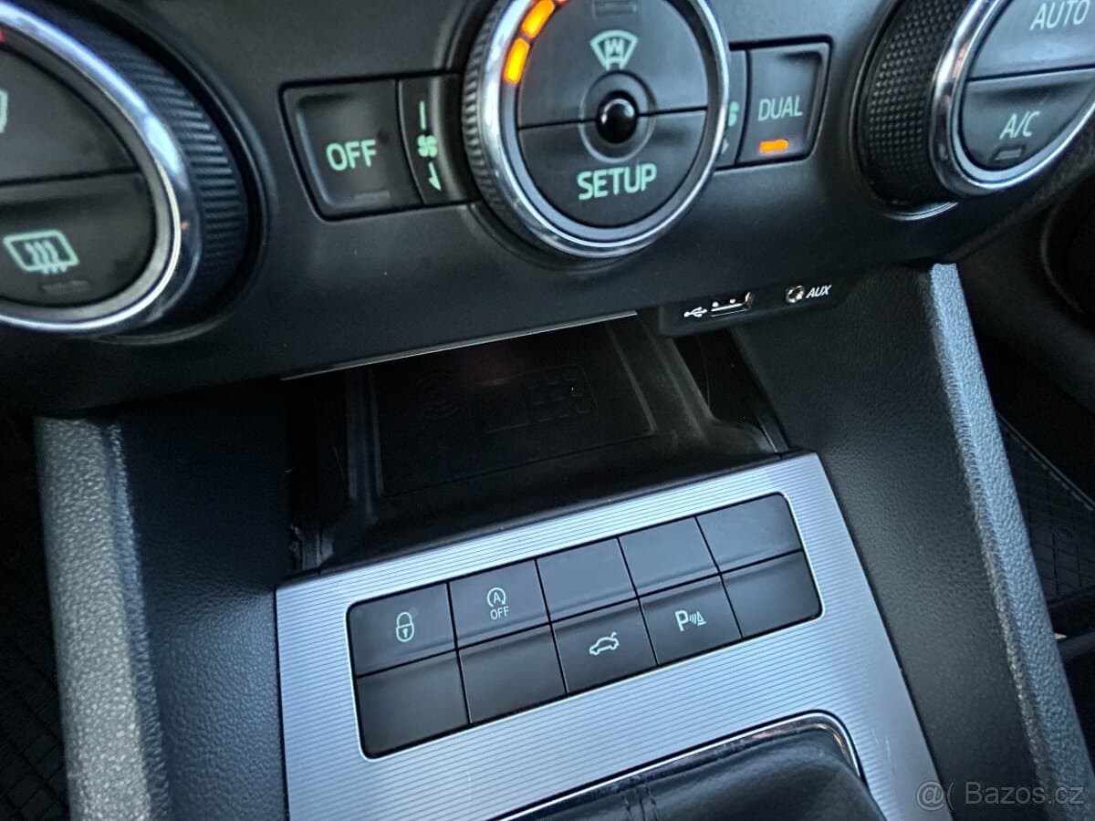 2015 Škoda OCTAVIA - 17
