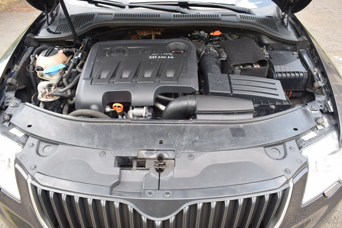 2011 Škoda SUPERB - 17