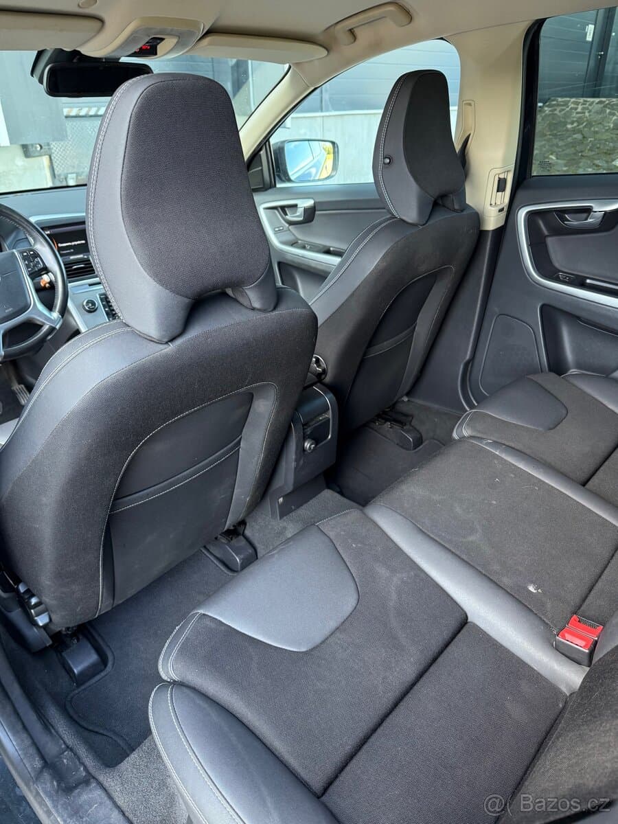 2011 Volvo XC60 - 17
