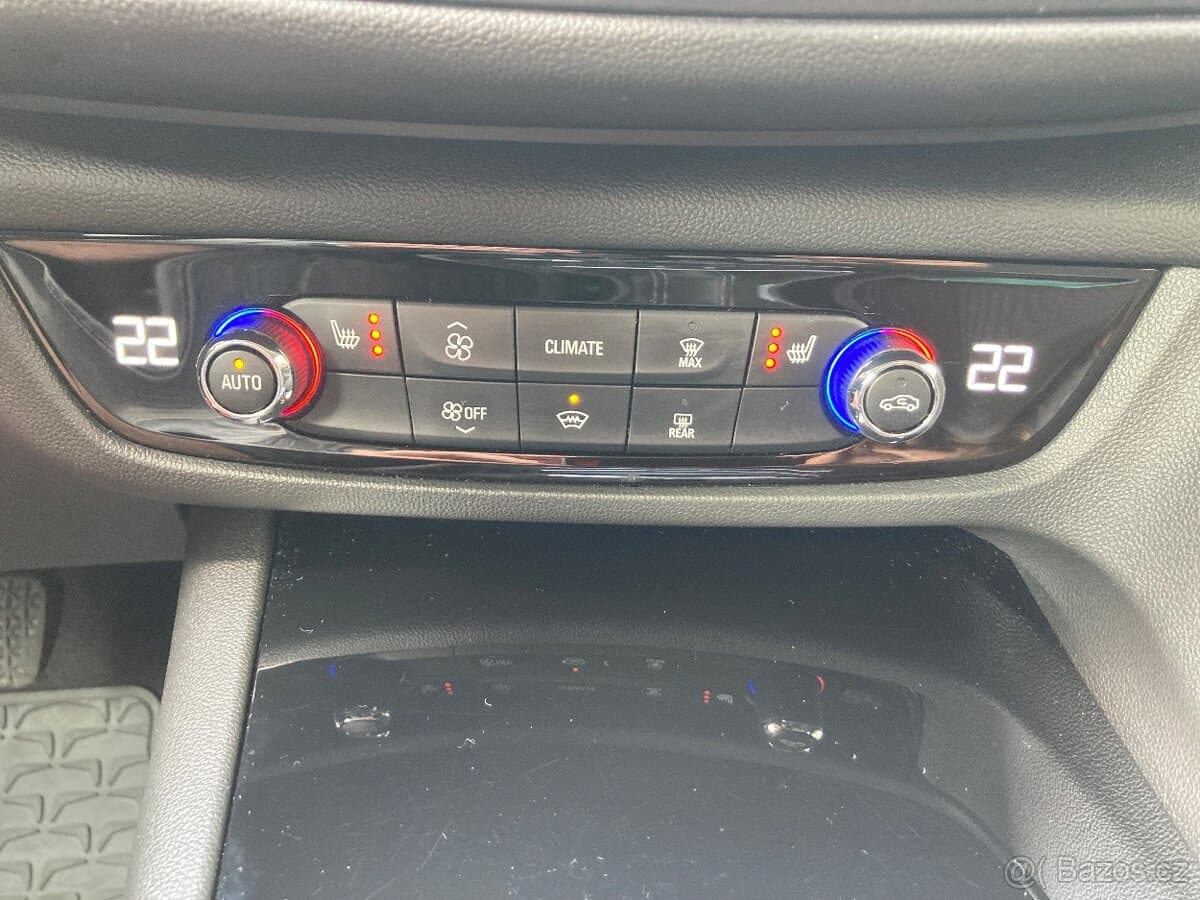 2019 Opel INSIGNIA - 17