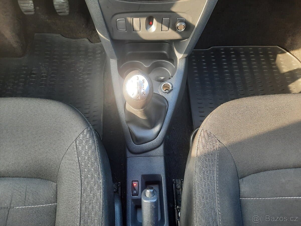2020 Dacia SANDERO - 17