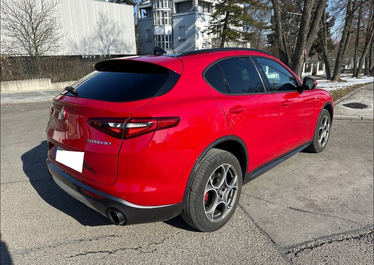2022 Alfa Romeo STELVIO - 17