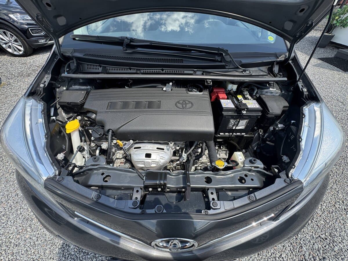 2012 Toyota YARIS - 17