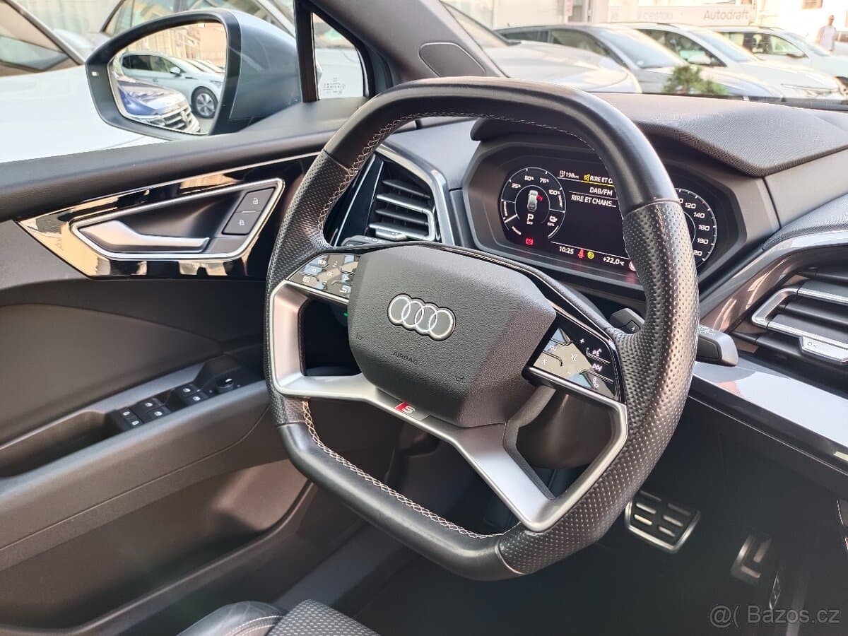 2022 Audi Q4 - 17