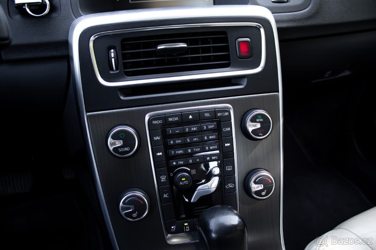 2010 Volvo S60 - 17
