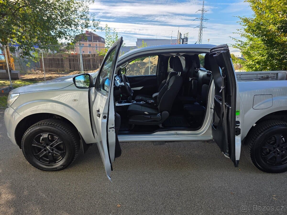 2020 Nissan NAVARA - 17