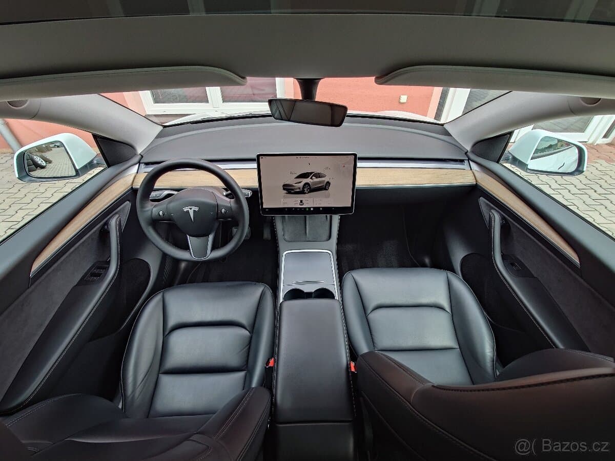 2022 Tesla MODEL Y - 17