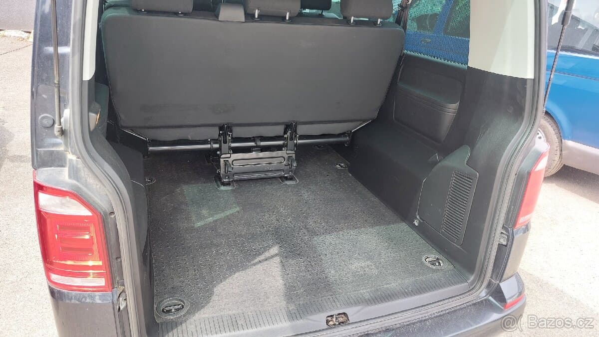 2017 Volkswagen CARAVELLE - 17