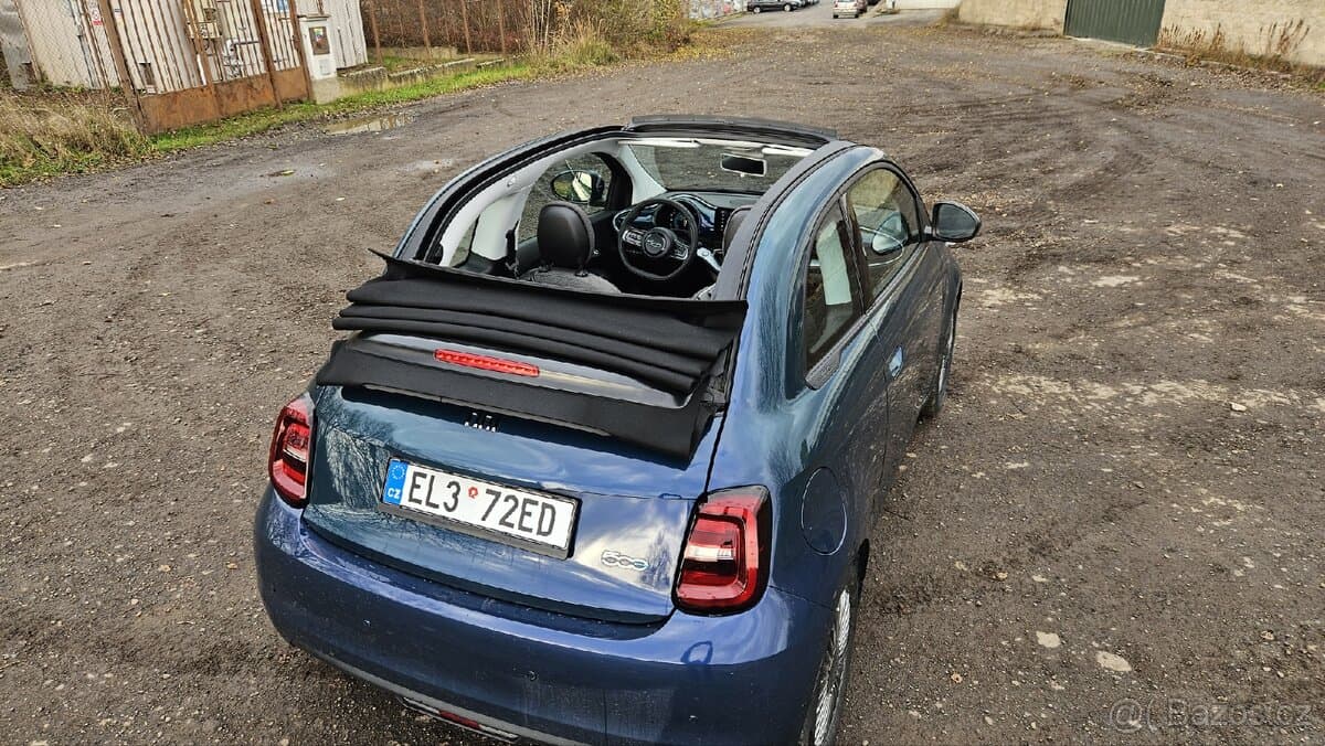 2022 Fiat 500e - 17