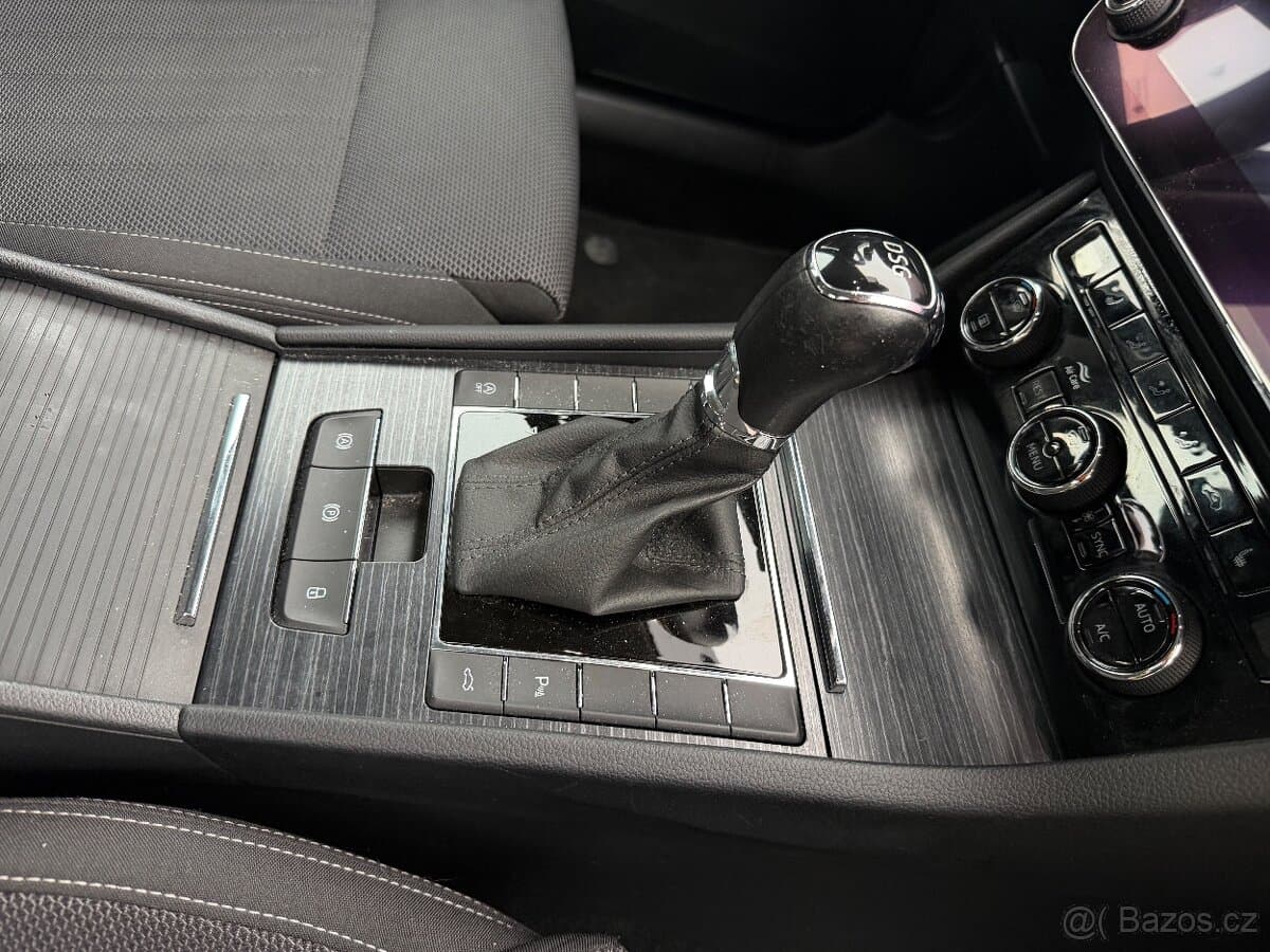 2021 Škoda SUPERB - 17