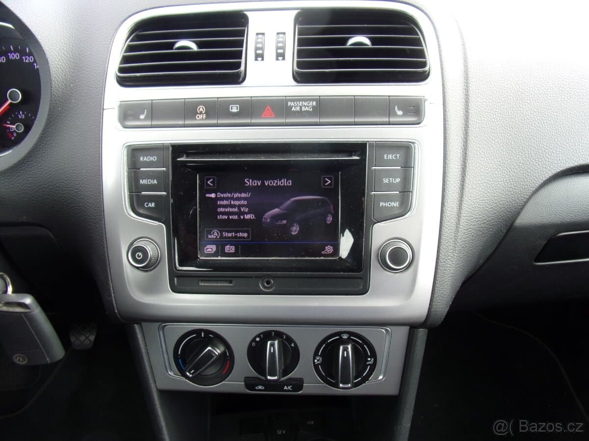 2017 Volkswagen POLO - 17