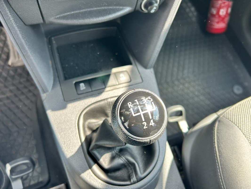 2012 Volkswagen CADDY - 17