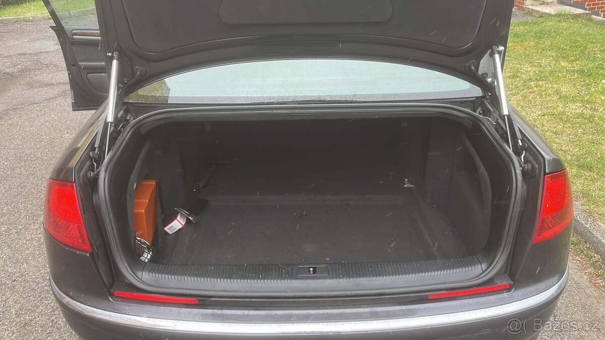 2005 Audi A8 - 17