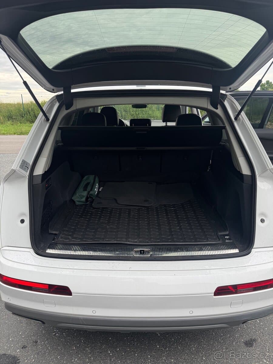 2015 Audi Q7 - 17