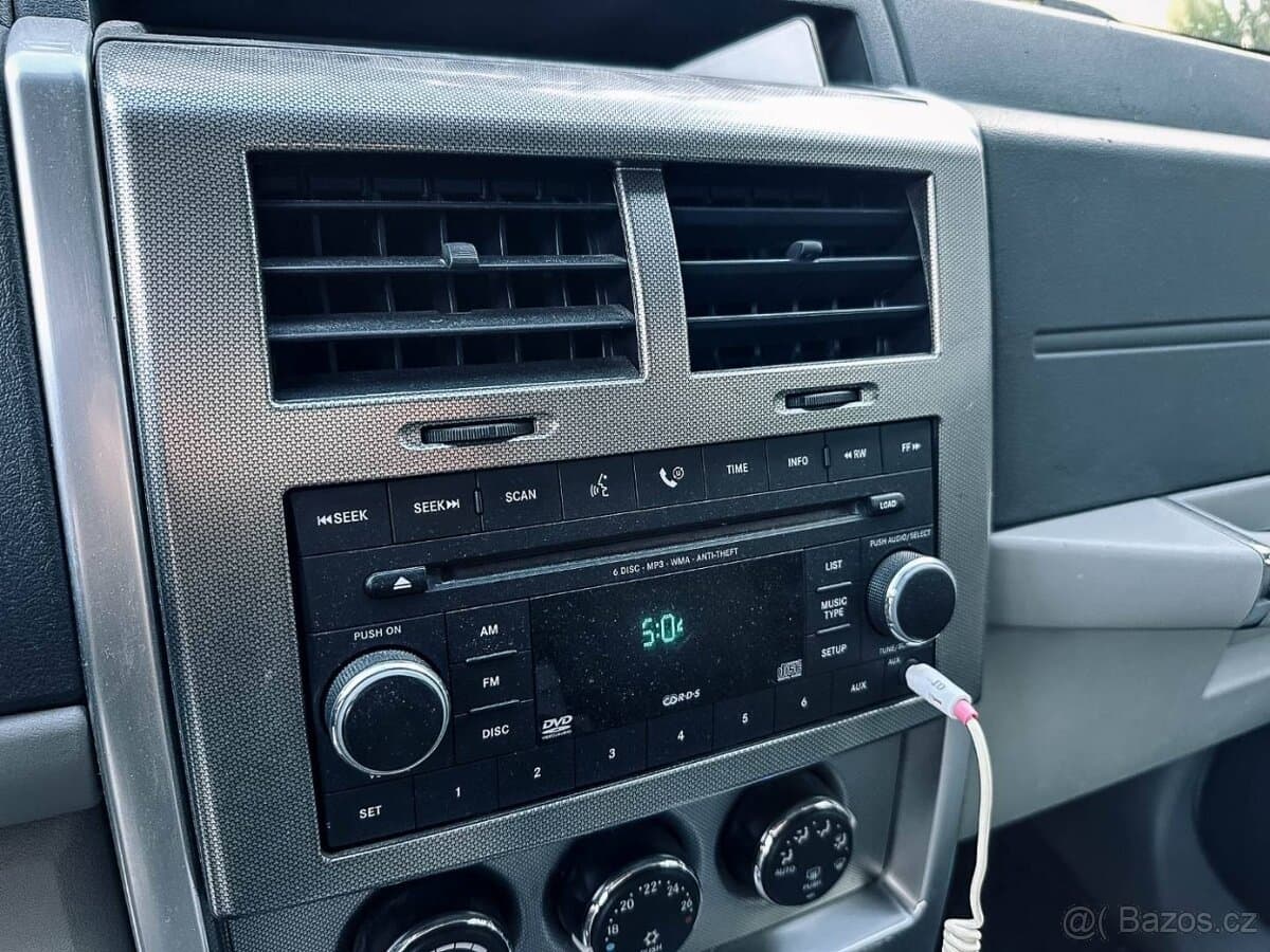 2008 Jeep CHEROKEE - 17