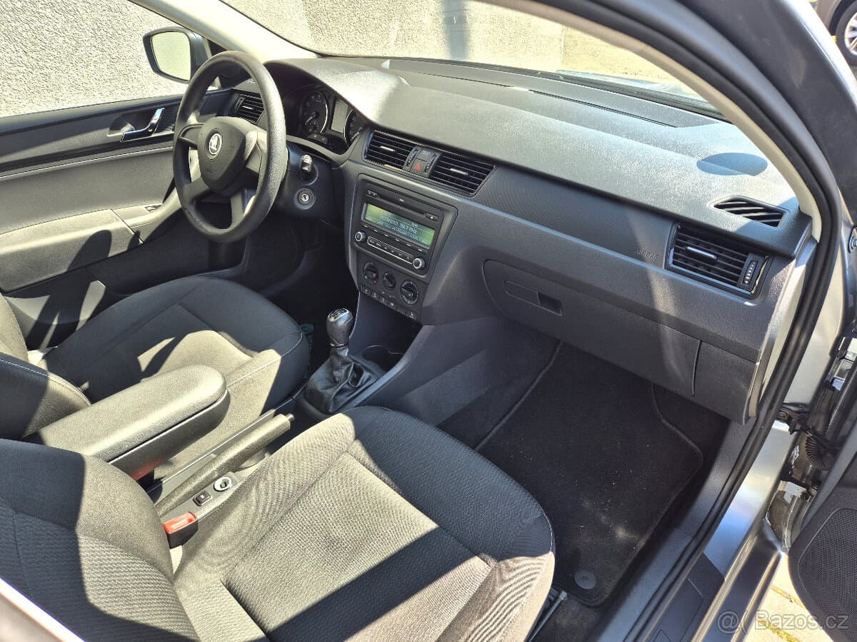 2013 Škoda RAPID - 17