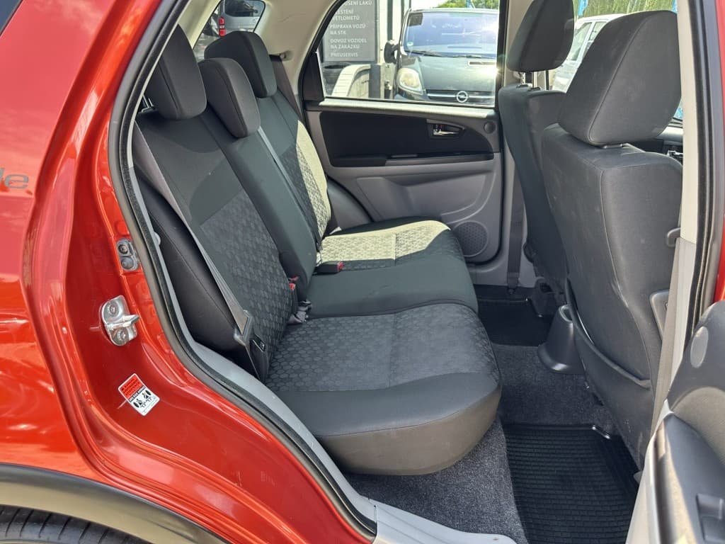 2011 Suzuki SX4 - 17